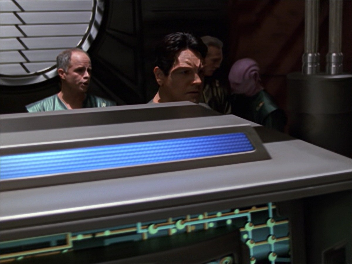 extant_StarTrek_VOY_7x16-WorkforcePart1_3071.jpg