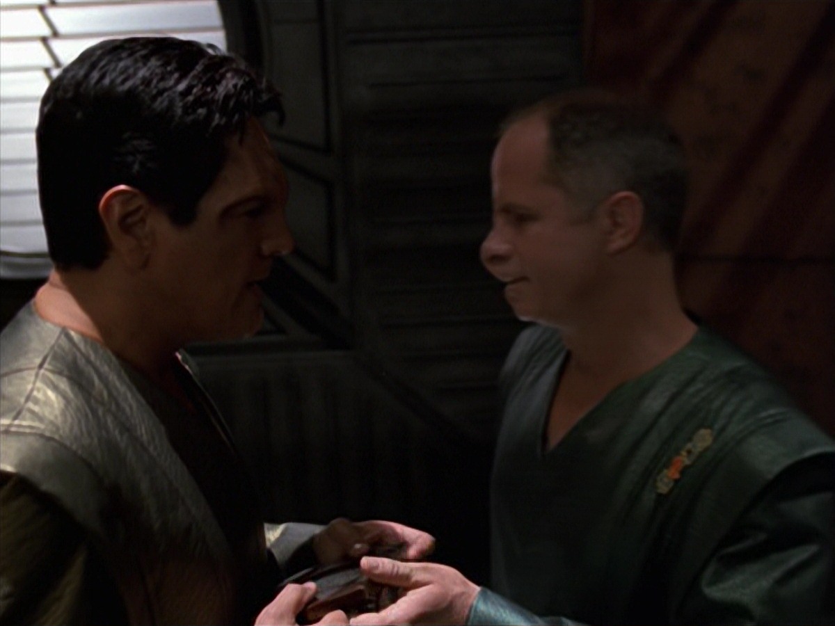 extant_StarTrek_VOY_7x16-WorkforcePart1_3096.jpg