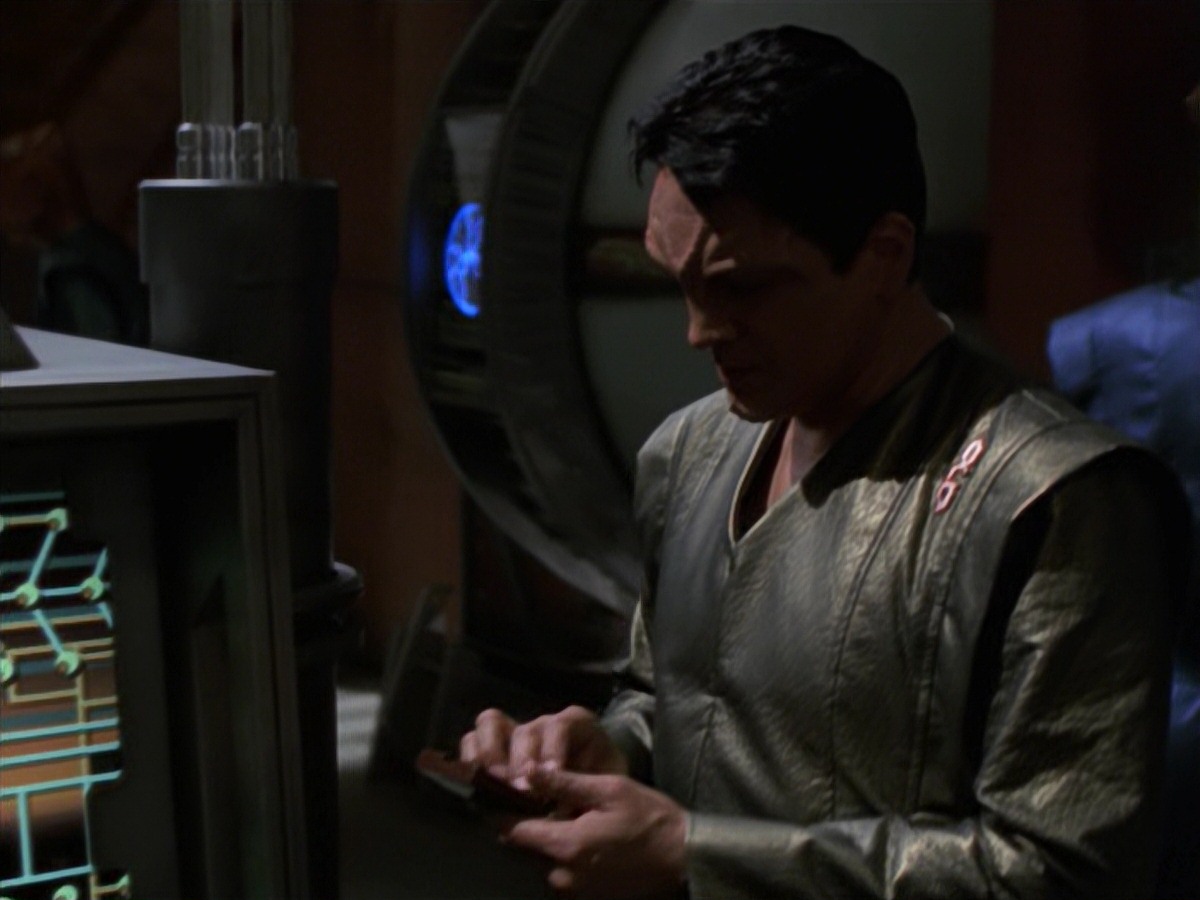 extant_StarTrek_VOY_7x16-WorkforcePart1_3121.jpg