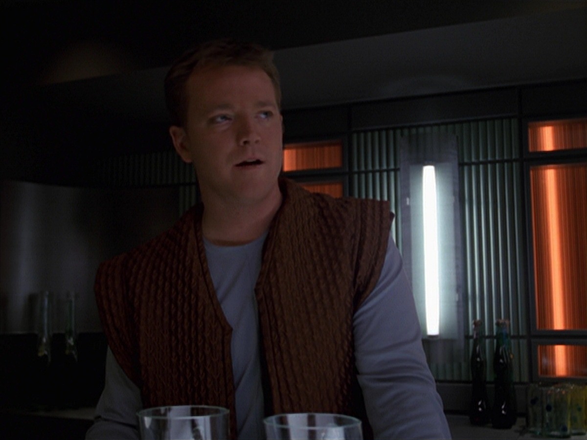 extant_StarTrek_VOY_7x16-WorkforcePart1_3228.jpg