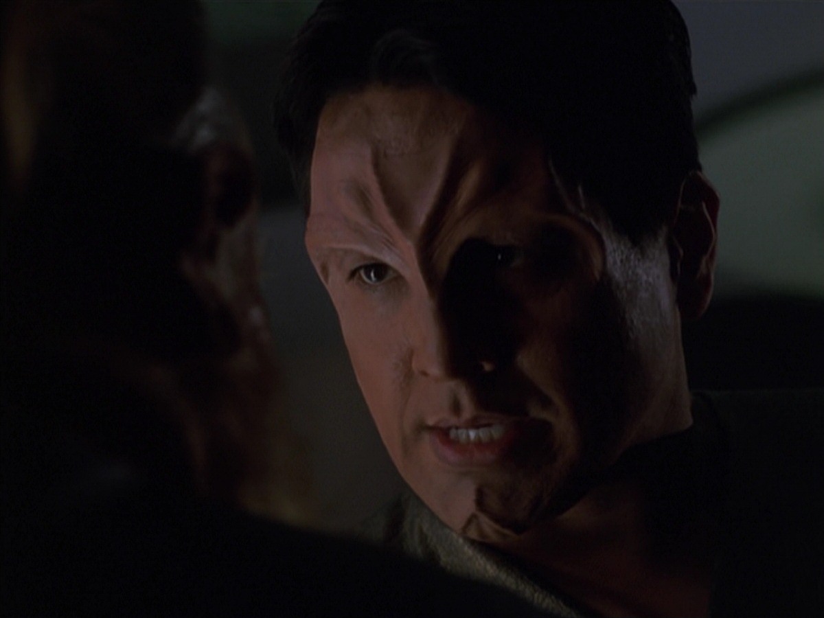 extant_StarTrek_VOY_7x16-WorkforcePart1_3298.jpg