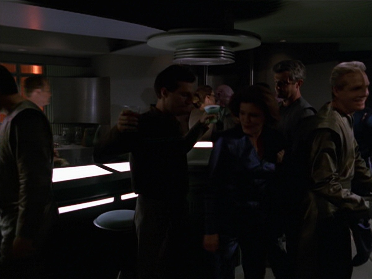 extant_StarTrek_VOY_7x16-WorkforcePart1_3305.jpg