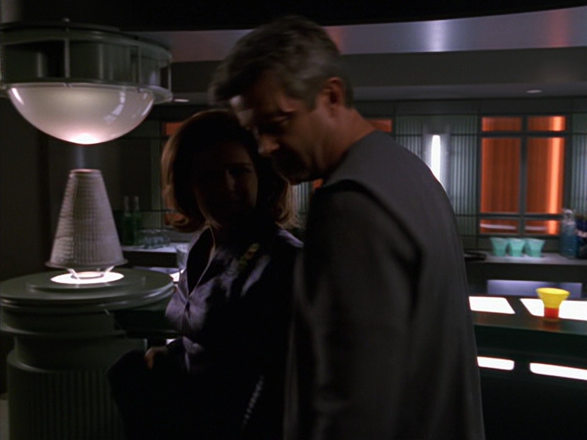 extant_StarTrek_VOY_7x16-WorkforcePart1_3334.jpg