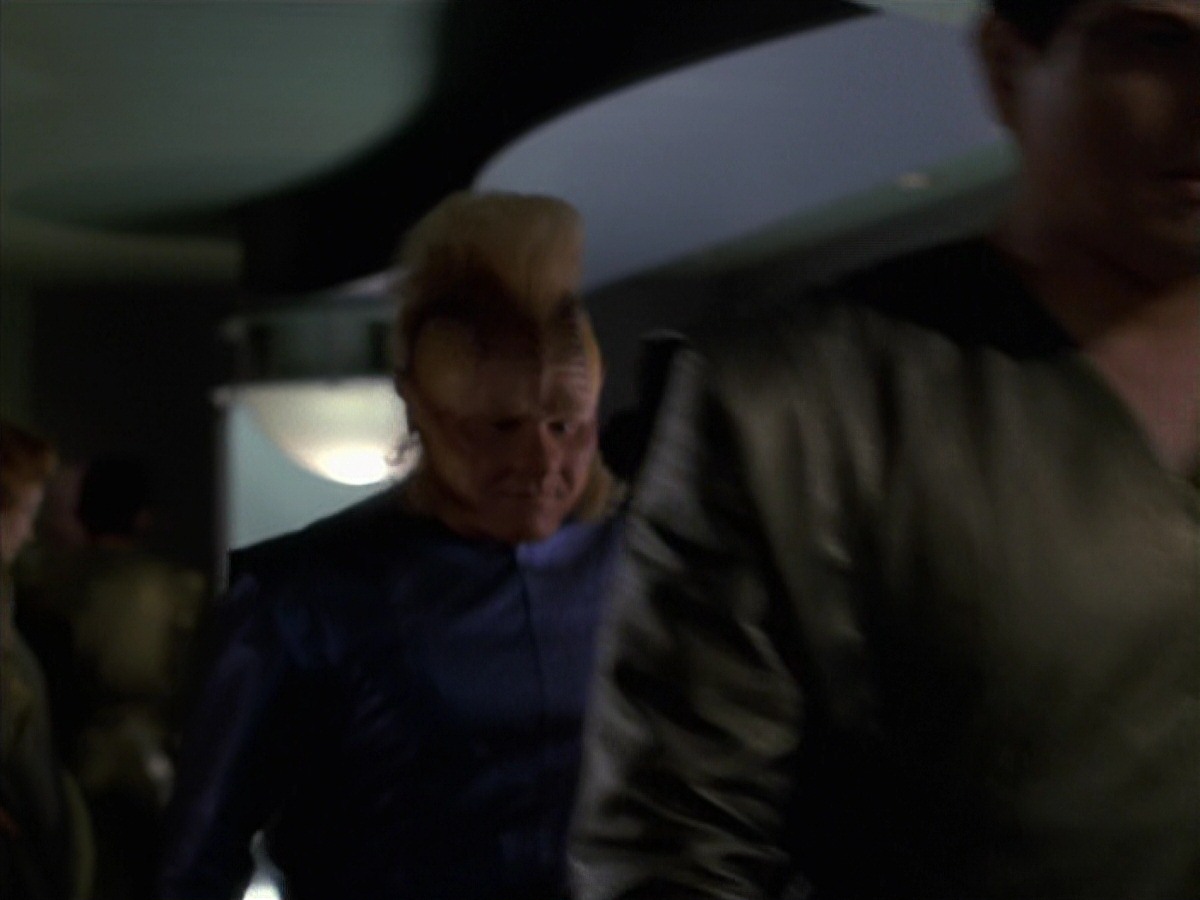 extant_StarTrek_VOY_7x16-WorkforcePart1_3385.jpg