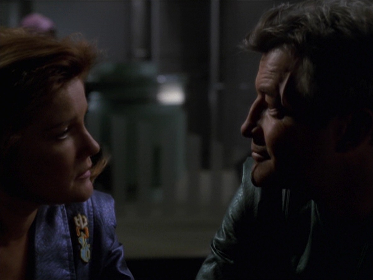 extant_StarTrek_VOY_7x16-WorkforcePart1_3412.jpg