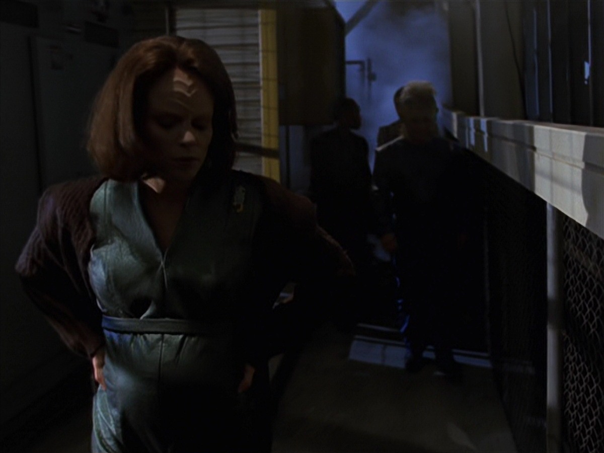 extant_StarTrek_VOY_7x16-WorkforcePart1_3461.jpg
