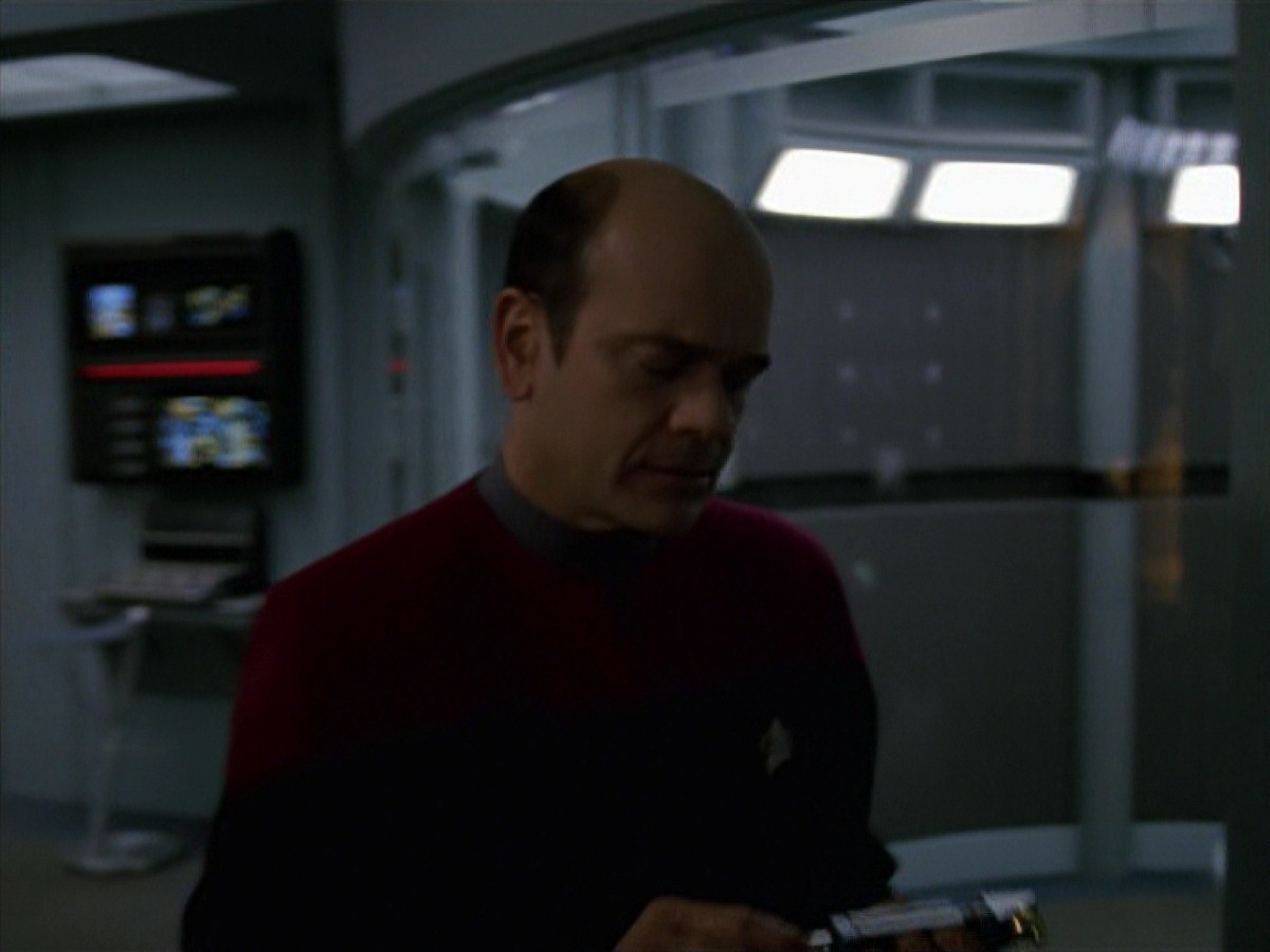 extant_StarTrek_VOY_7x16-WorkforcePart1_3551.jpg