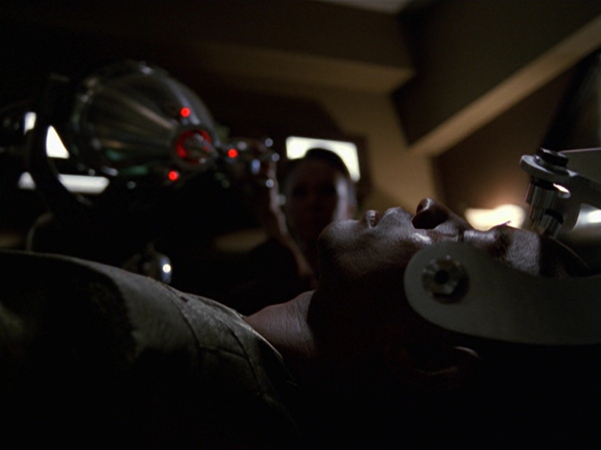 extant_StarTrek_VOY_7x16-WorkforcePart1_3571.jpg