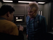 extant_StarTrek_VOY_7x16-WorkforcePart1_1205.jpg