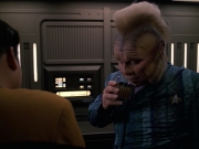extant_StarTrek_VOY_7x16-WorkforcePart1_1216.jpg