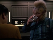 extant_StarTrek_VOY_7x16-WorkforcePart1_1217.jpg