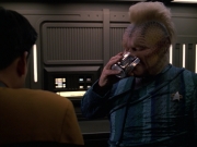 extant_StarTrek_VOY_7x16-WorkforcePart1_1218.jpg