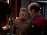 extant_StarTrek_VOY_7x16-WorkforcePart1_2842.jpg