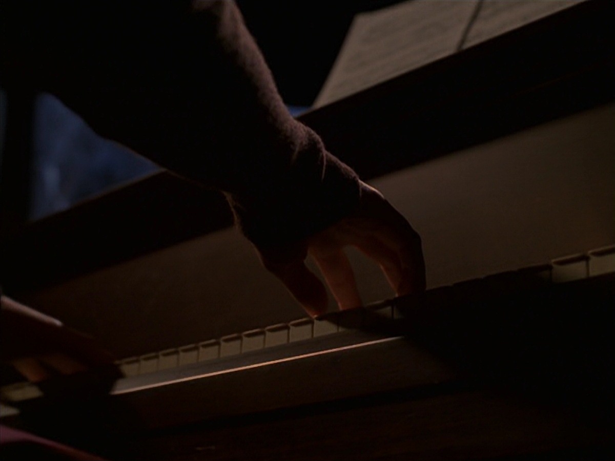 extant_StarTrek_VOY_7x18-HumanError_0032.jpg