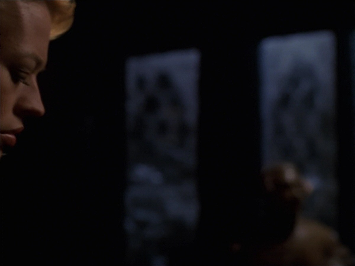 extant_StarTrek_VOY_7x18-HumanError_0058.jpg