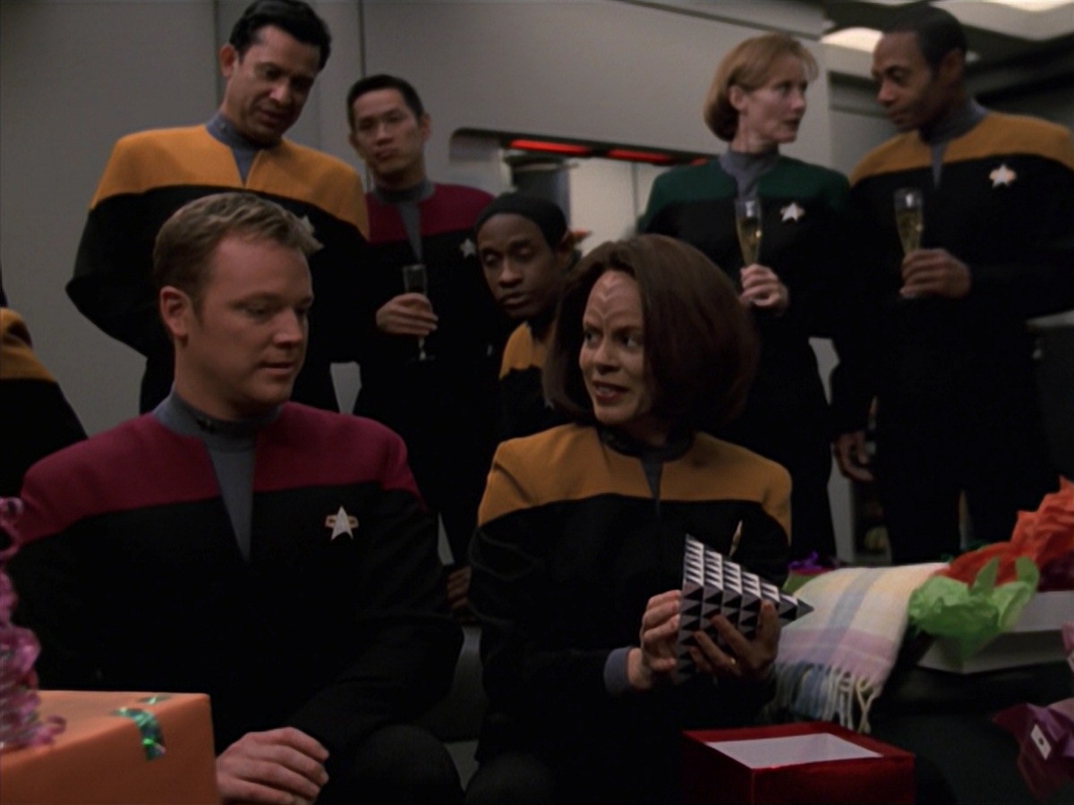 extant_StarTrek_VOY_7x18-HumanError_0250.jpg