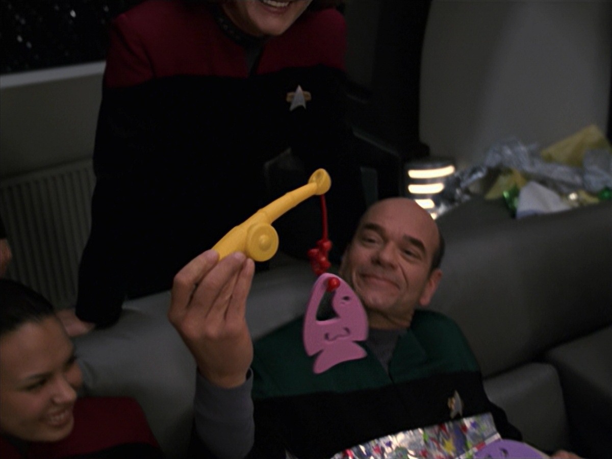 extant_StarTrek_VOY_7x18-HumanError_0281.jpg