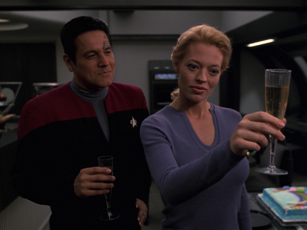extant_StarTrek_VOY_7x18-HumanError_0375.jpg