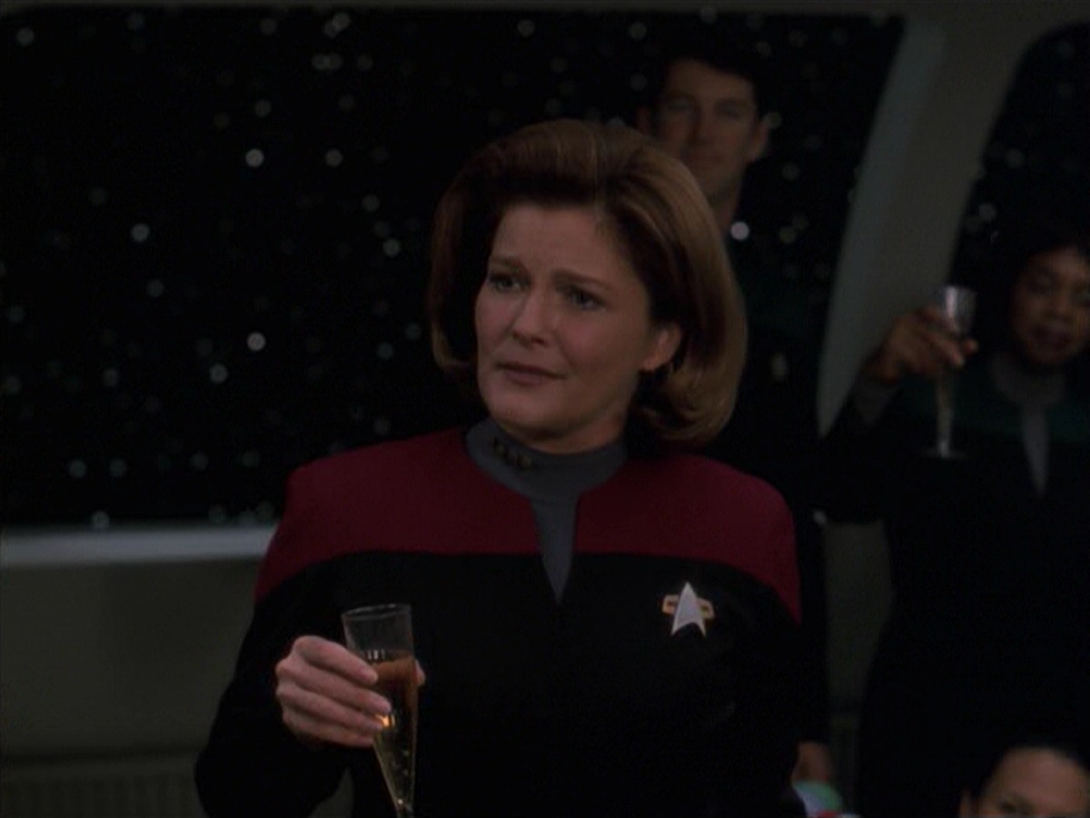 extant_StarTrek_VOY_7x18-HumanError_0376.jpg