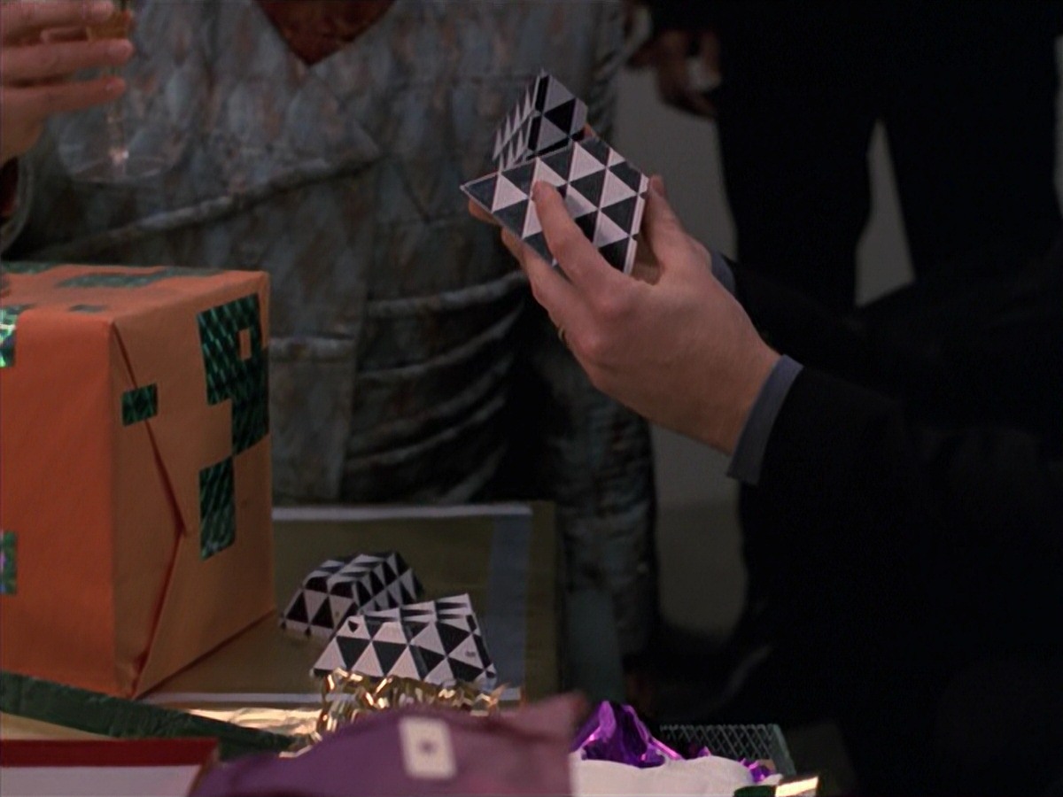 extant_StarTrek_VOY_7x18-HumanError_0383.jpg