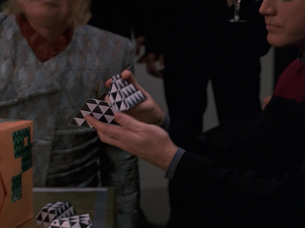 extant_StarTrek_VOY_7x18-HumanError_0384.jpg