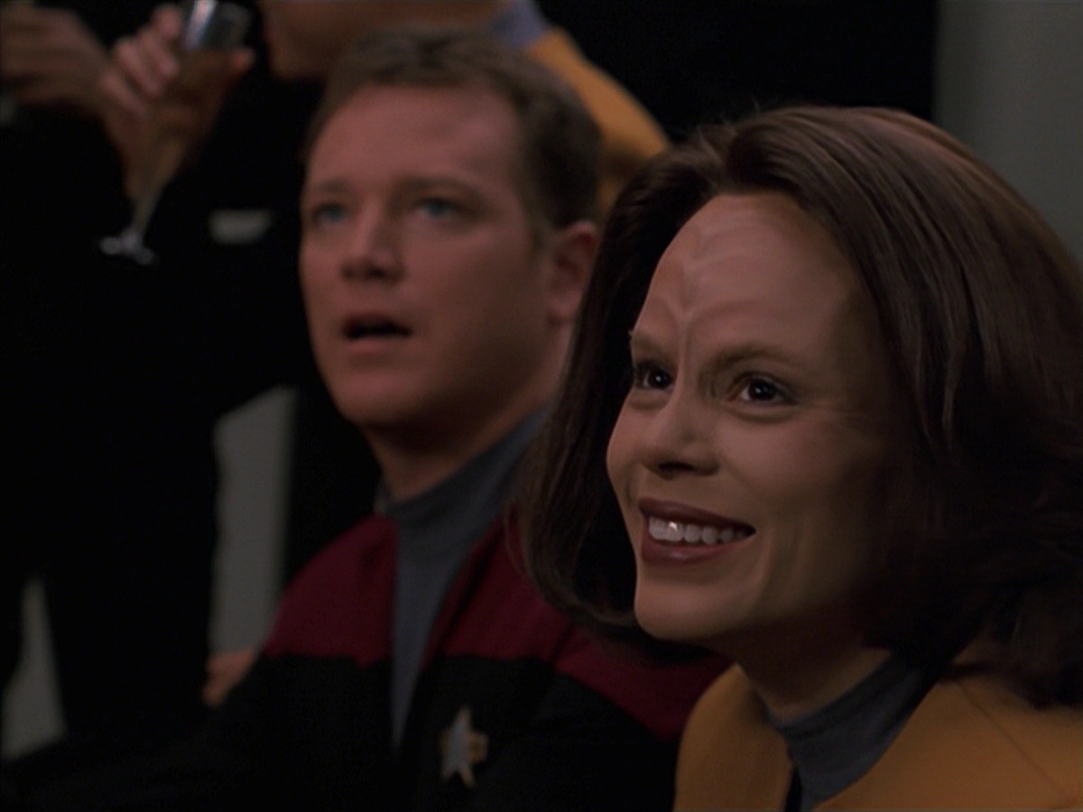 extant_StarTrek_VOY_7x18-HumanError_0390.jpg