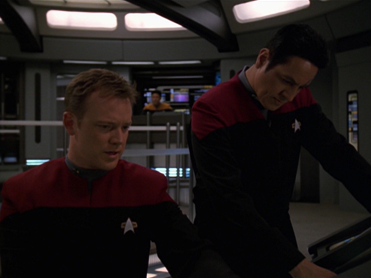 extant_StarTrek_VOY_7x18-HumanError_0407.jpg