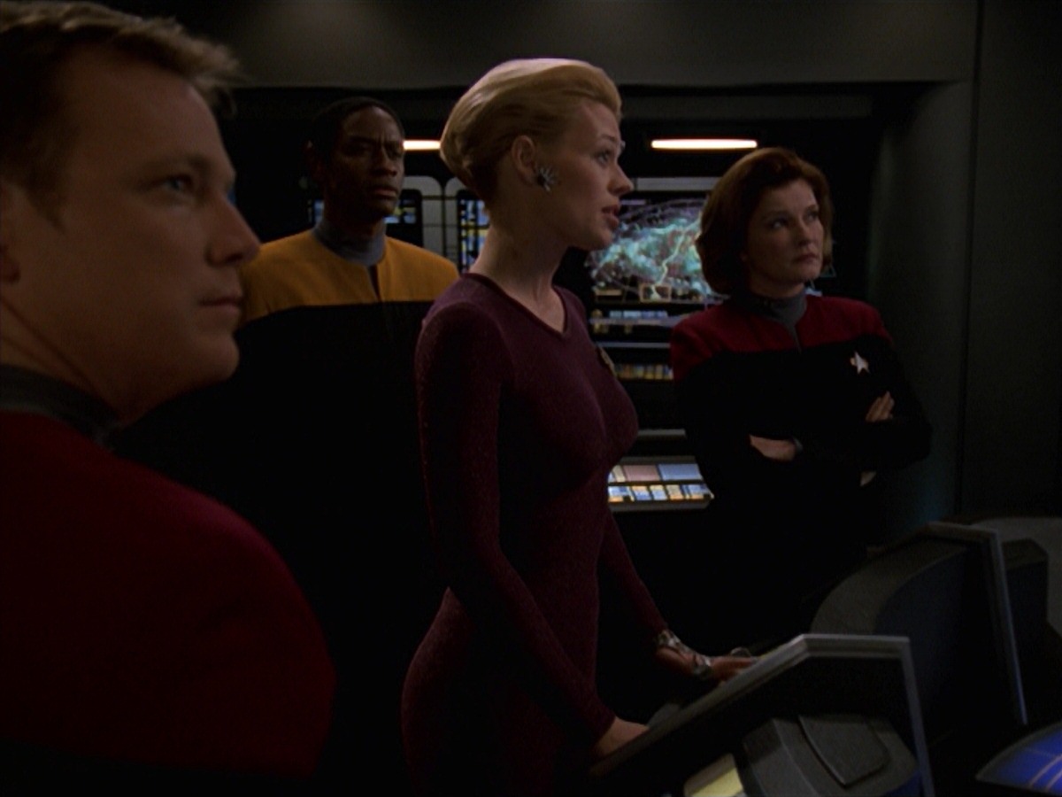 extant_StarTrek_VOY_7x18-HumanError_0454.jpg