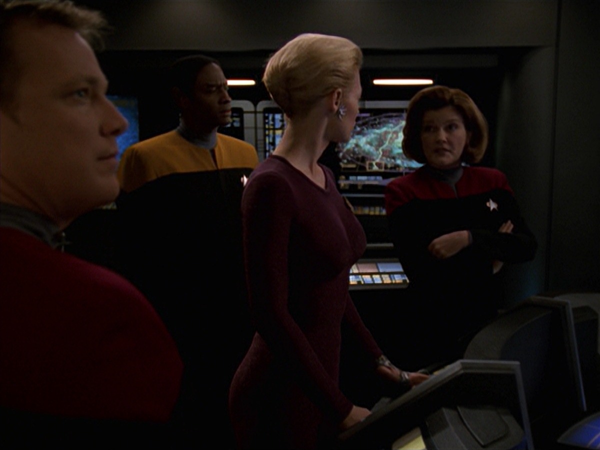 extant_StarTrek_VOY_7x18-HumanError_0465.jpg