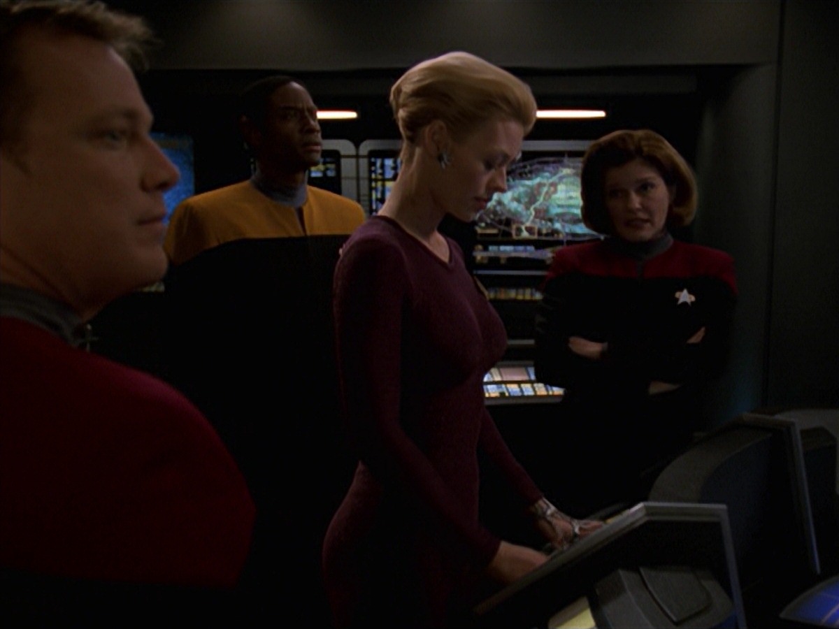 extant_StarTrek_VOY_7x18-HumanError_0467.jpg