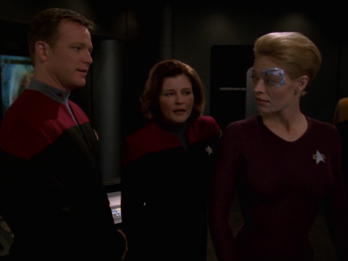 extant_StarTrek_VOY_7x18-HumanError_0491.jpg