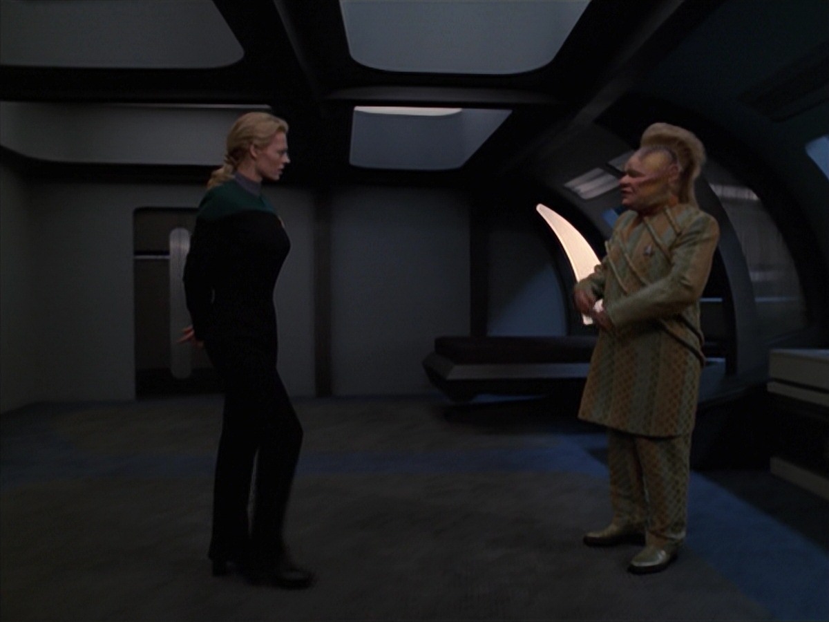 extant_StarTrek_VOY_7x18-HumanError_0550.jpg