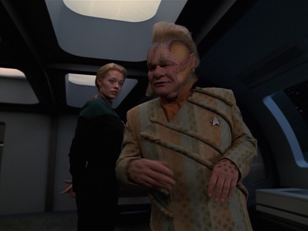 extant_StarTrek_VOY_7x18-HumanError_0561.jpg