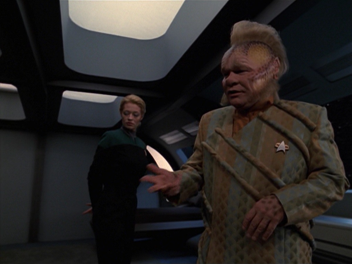 extant_StarTrek_VOY_7x18-HumanError_0563.jpg
