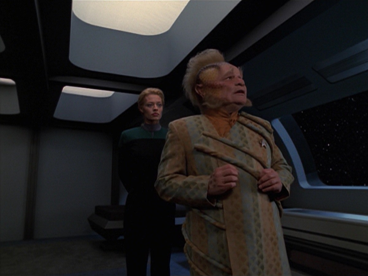 extant_StarTrek_VOY_7x18-HumanError_0570.jpg