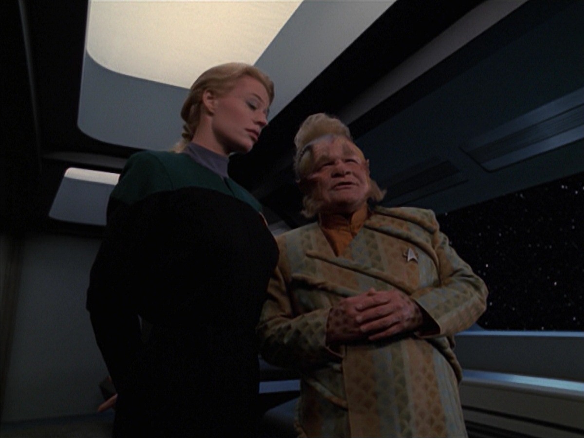extant_StarTrek_VOY_7x18-HumanError_0621.jpg