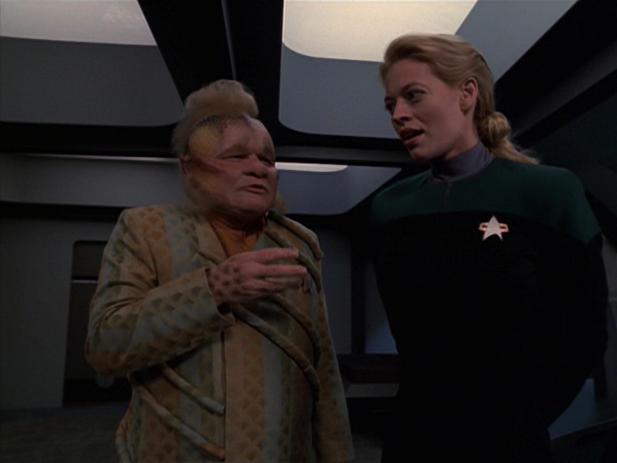 extant_StarTrek_VOY_7x18-HumanError_0654.jpg
