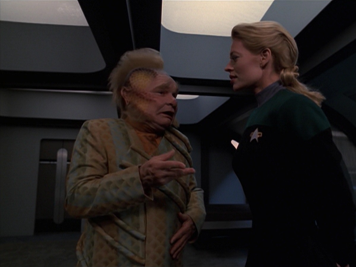 extant_StarTrek_VOY_7x18-HumanError_0655.jpg