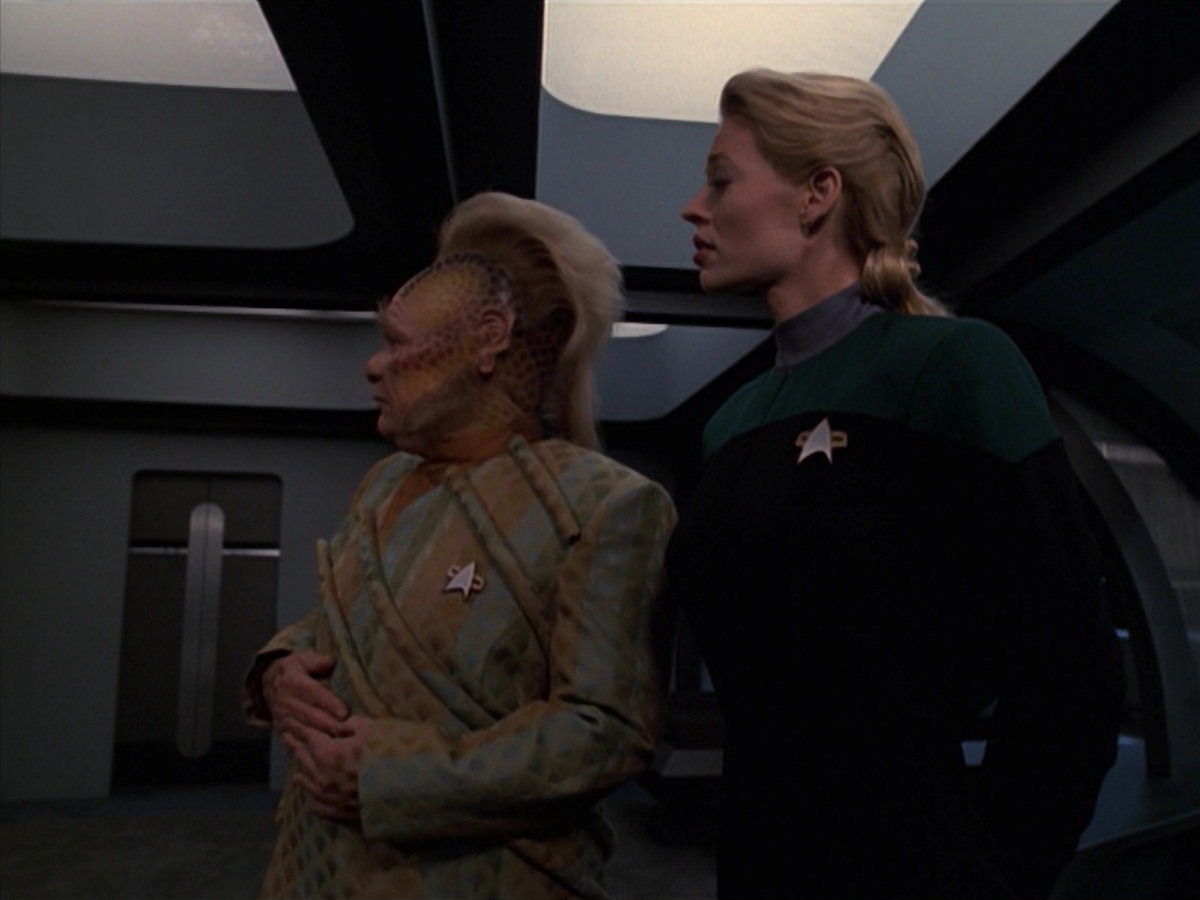 extant_StarTrek_VOY_7x18-HumanError_0664.jpg