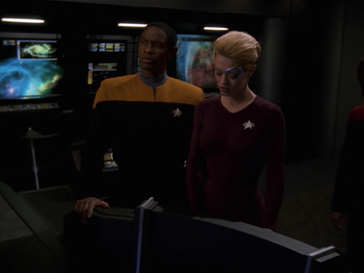 extant_StarTrek_VOY_7x18-HumanError_1080.jpg