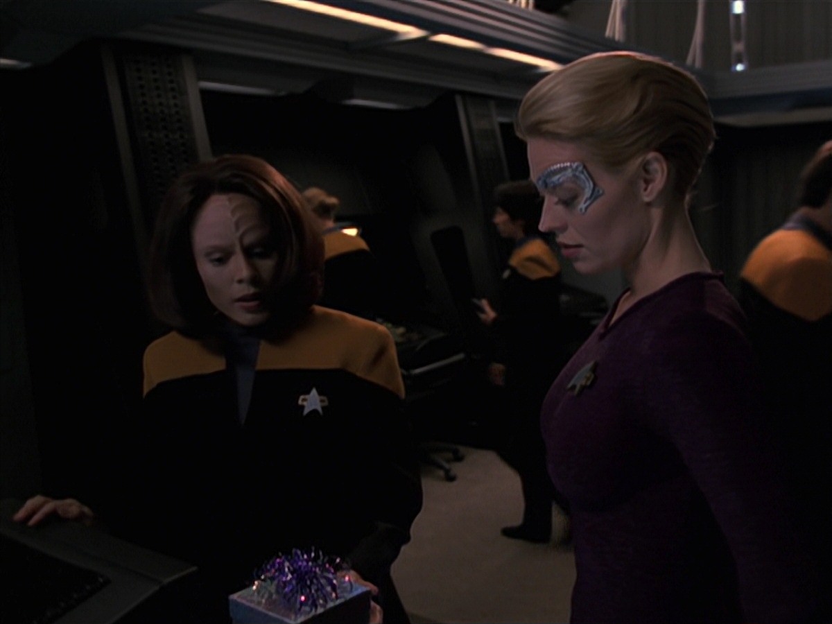 extant_StarTrek_VOY_7x18-HumanError_1248.jpg
