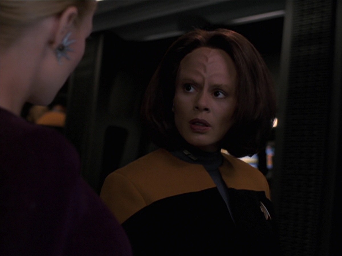 extant_StarTrek_VOY_7x18-HumanError_1301.jpg