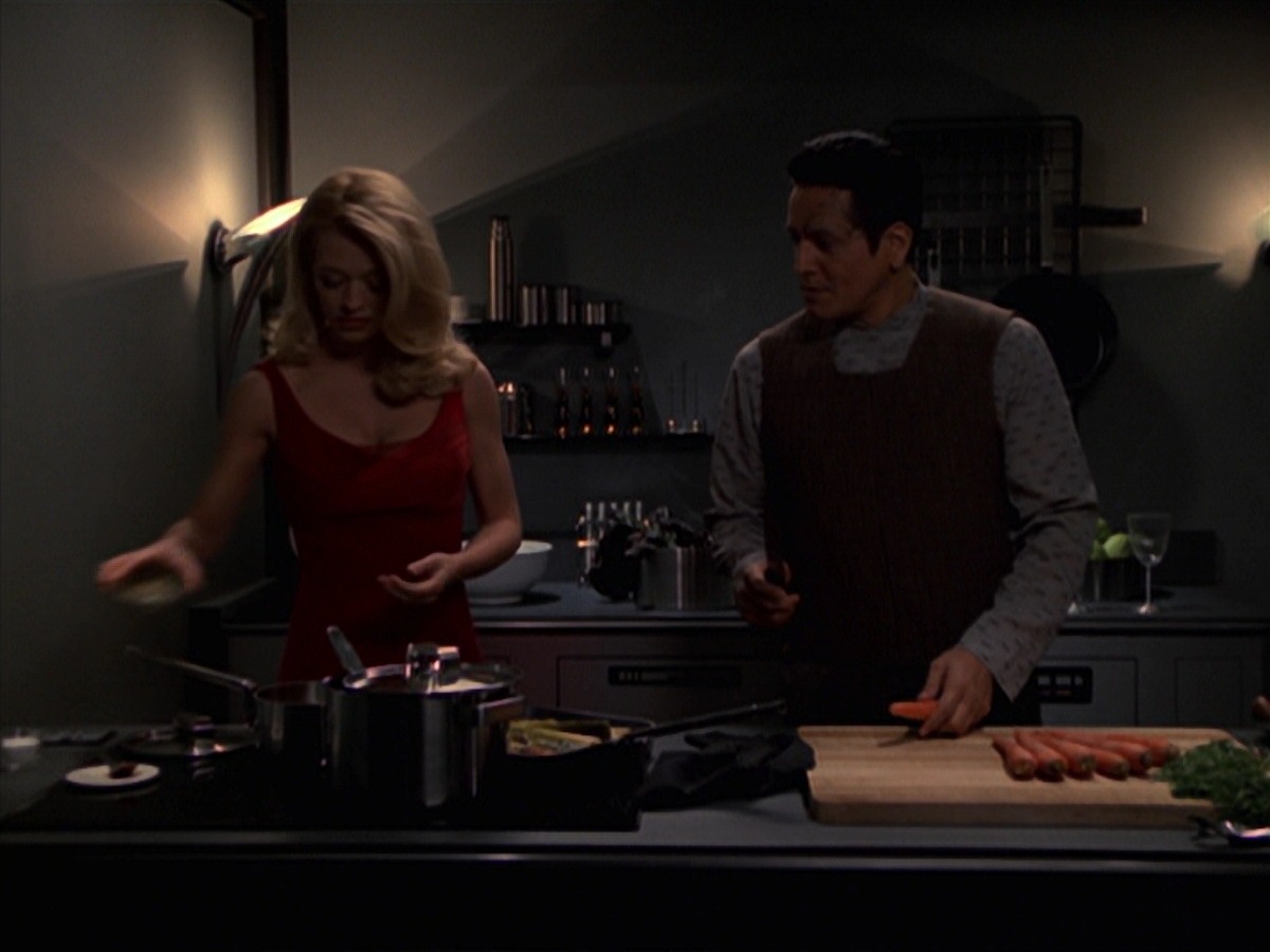 extant_StarTrek_VOY_7x18-HumanError_1437.jpg