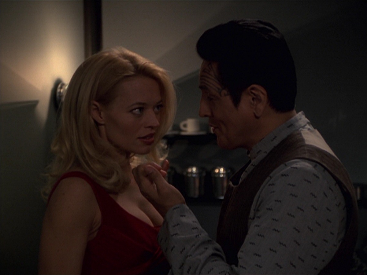 extant_StarTrek_VOY_7x18-HumanError_1487.jpg