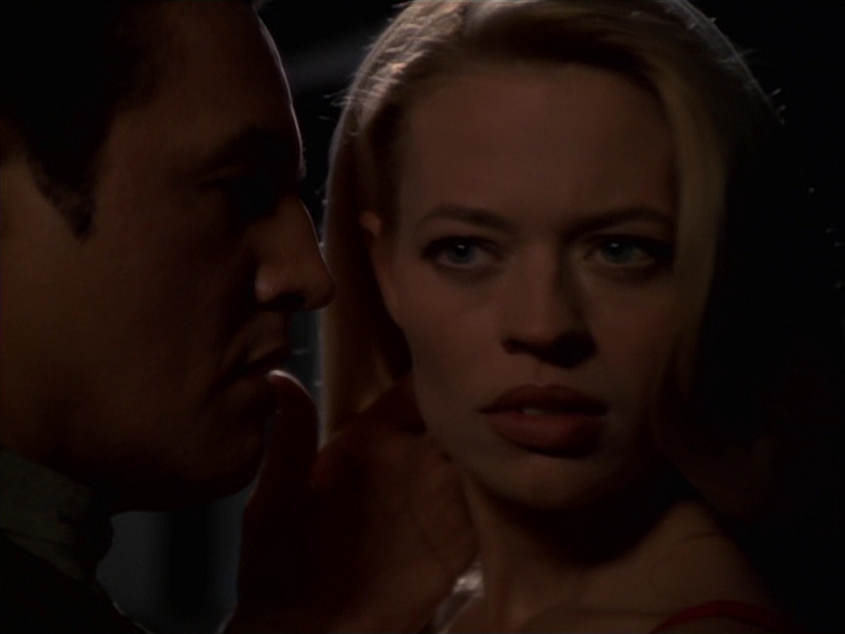 extant_StarTrek_VOY_7x18-HumanError_1718.jpg
