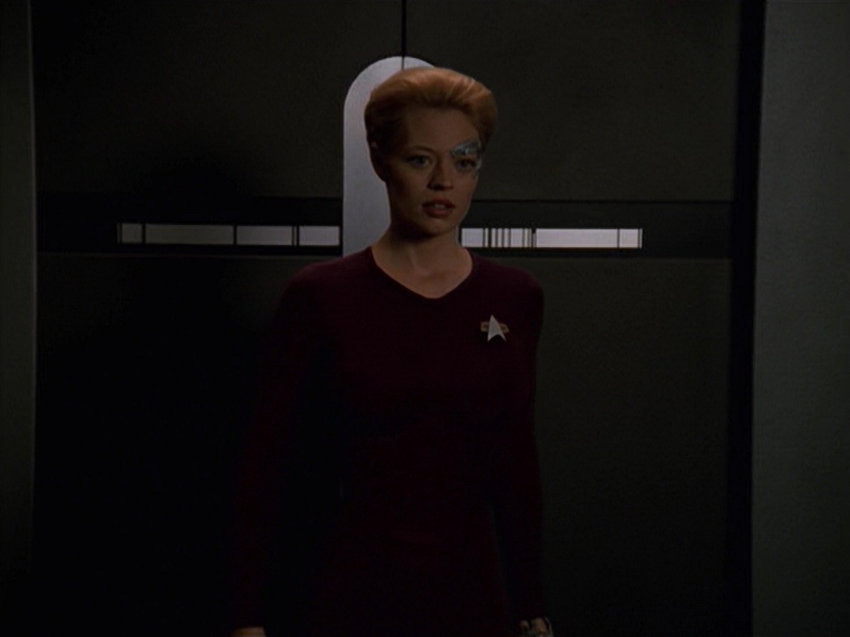 extant_StarTrek_VOY_7x18-HumanError_1841.jpg