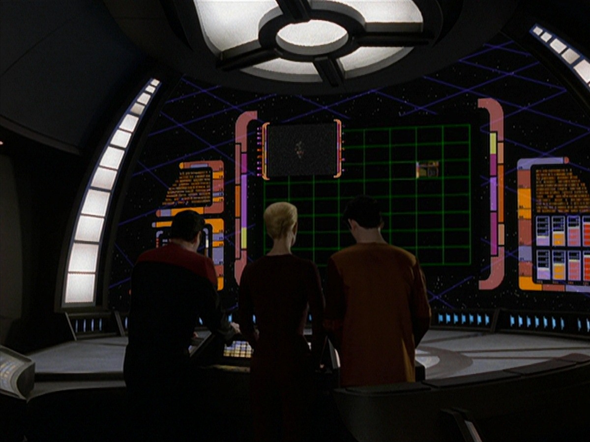 extant_StarTrek_VOY_7x18-HumanError_1848.jpg