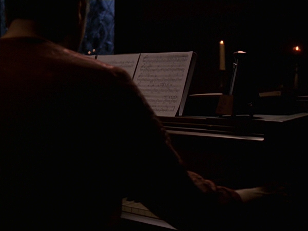 extant_StarTrek_VOY_7x18-HumanError_1962.jpg