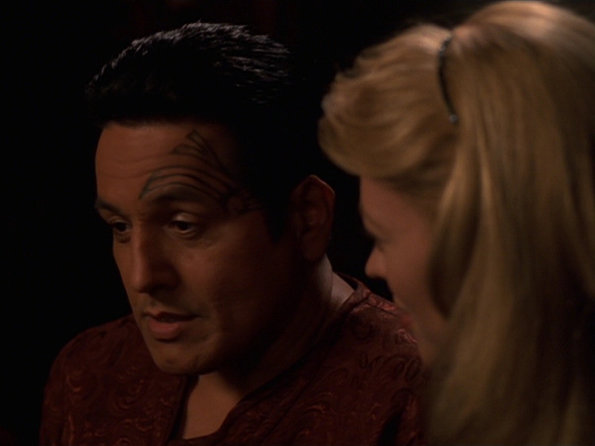 extant_StarTrek_VOY_7x18-HumanError_1990.jpg