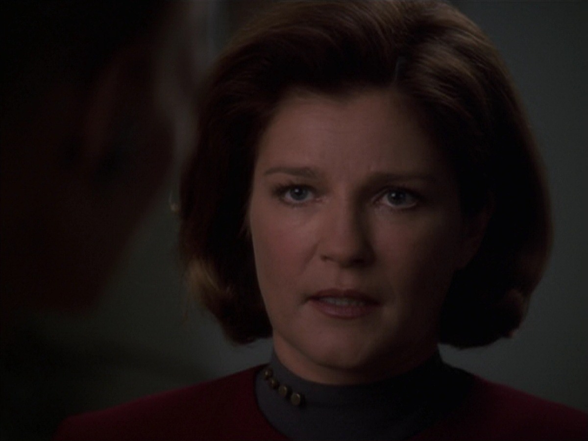 extant_StarTrek_VOY_7x18-HumanError_2421.jpg